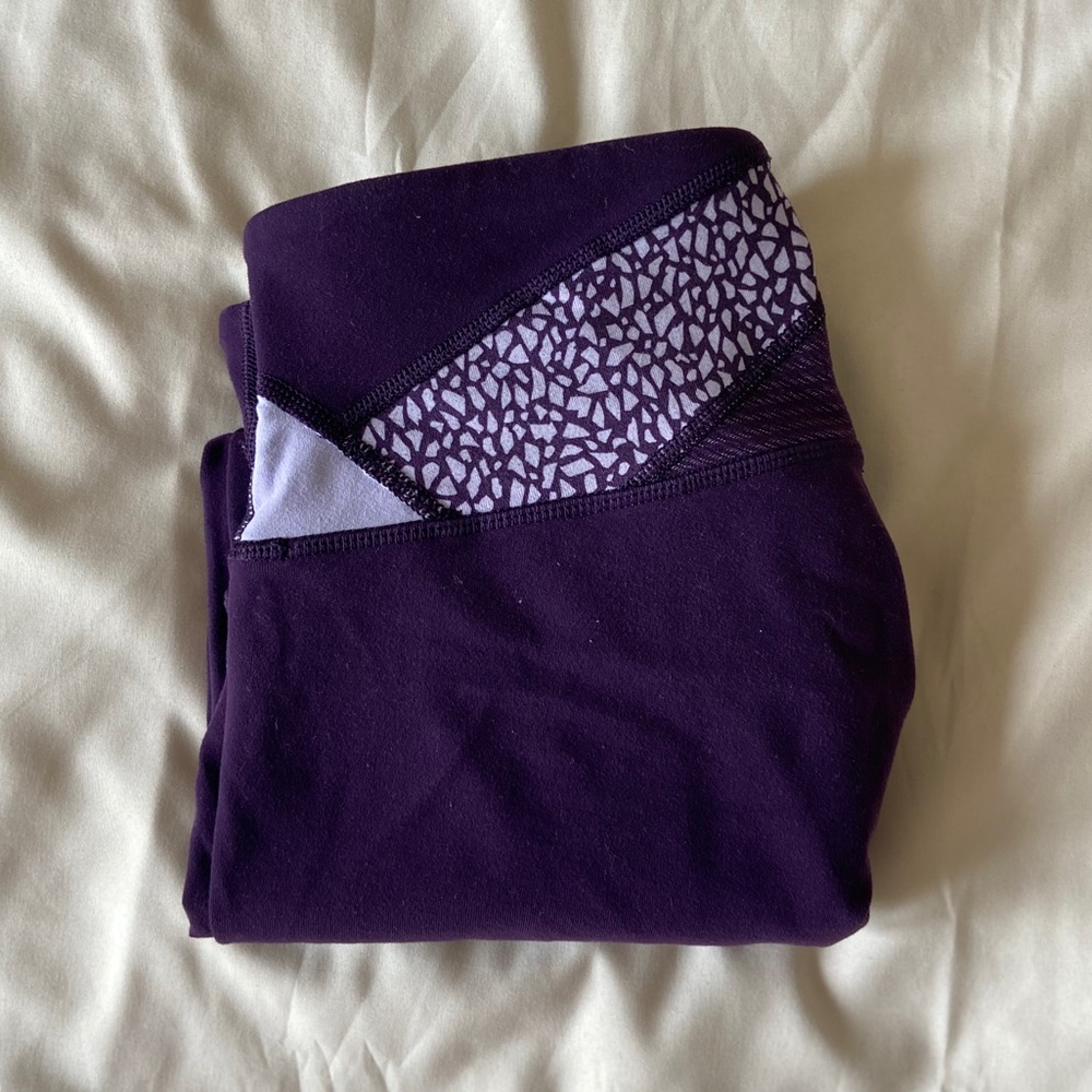 LULULEMON ATHLETICA PURPLE MID RISE LEGGINGS - Picture 1 of 5